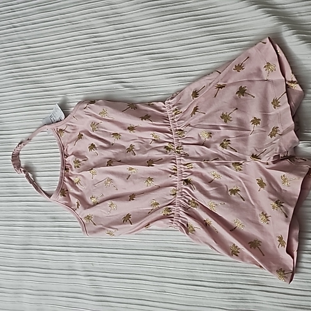 Girls hot to romper